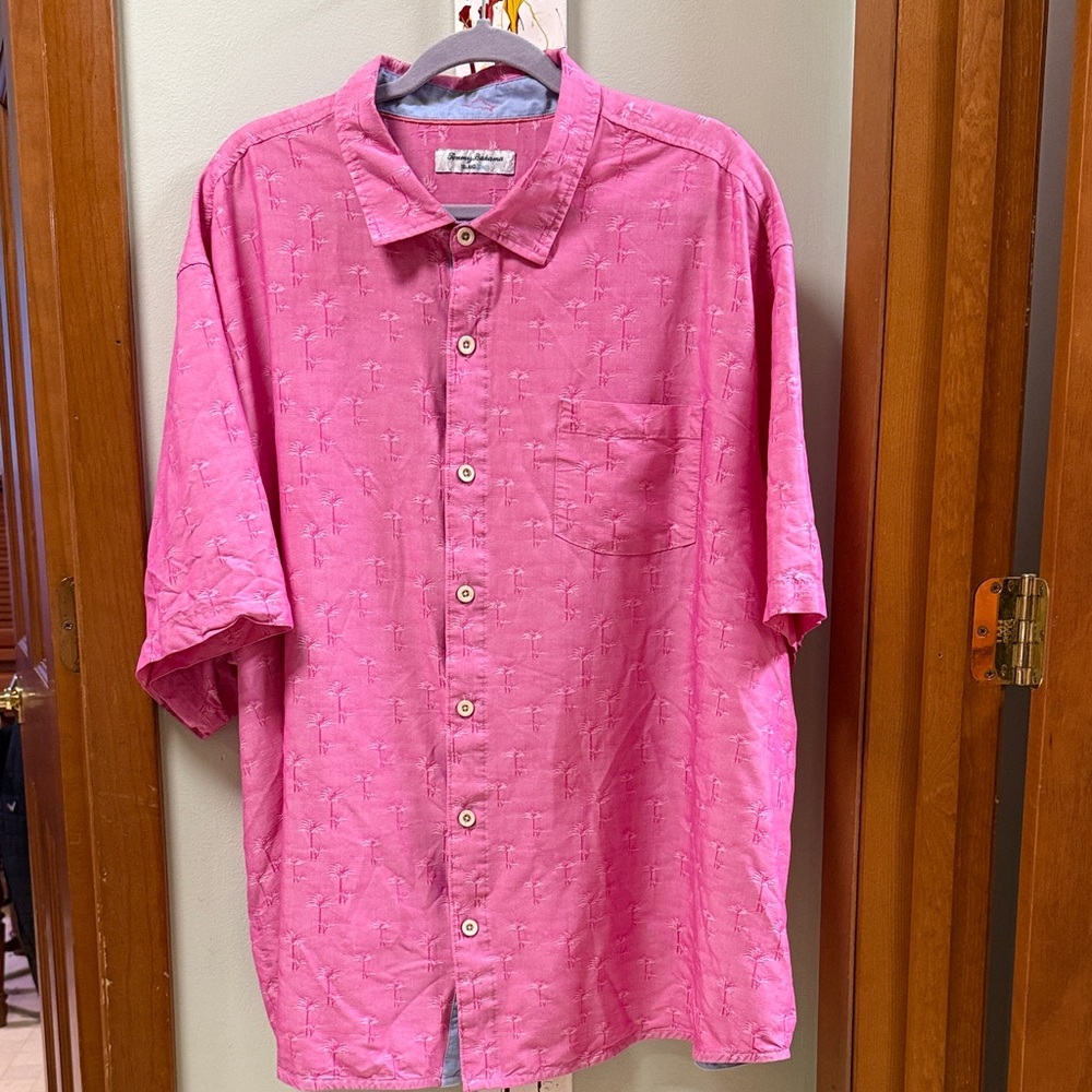 Tommy Bahama Pink Casual Button-Down Shirt